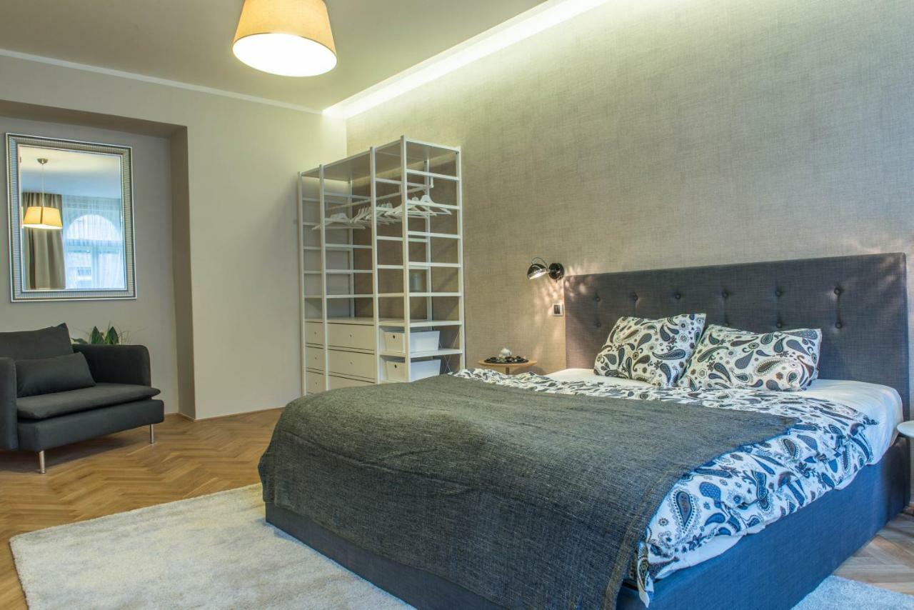 Exclusive 3 Bedroom Top-Notch Flat, Great Location Prague Exterior photo